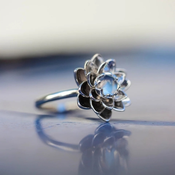 *Lotus*Moonstone Ring - Picture 3 of 3